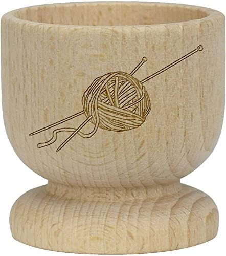 Azeeda 'lã e agulhas de tricô' copo de ovo de madeira