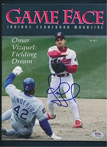 Omar Vizquel assinado Revista Autograph PSA/DNA AM13043 - Revistas MLB autografadas